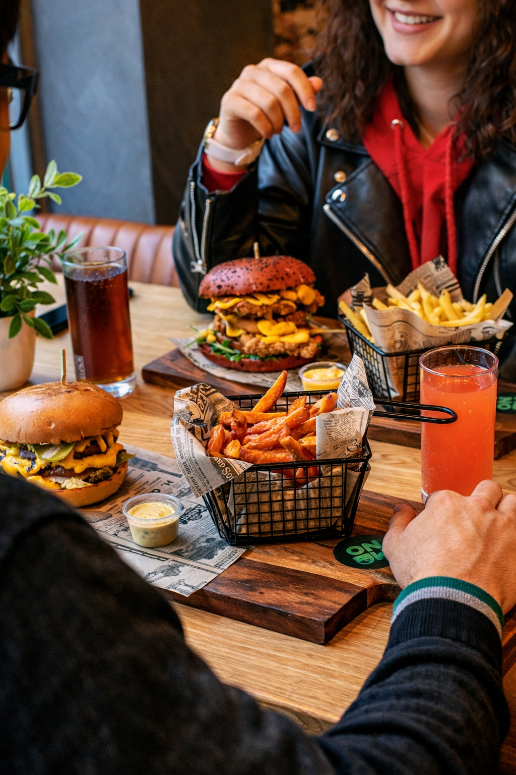 Mono Burger signature burger